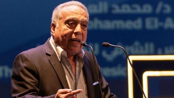 محمد العدل يُثير الجدل: وراء كل عظيم امرأة.. ووراء كل ما يهدم ويكسر رجل «امرأة»