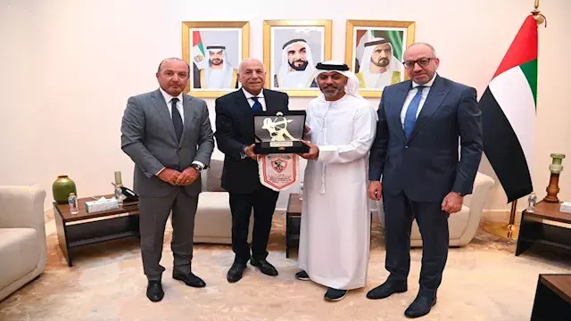 يتقدمهم حسين لبيب.. زيارة مفاجئة من الزمالك للسفير الإماراتي لهذا السبب