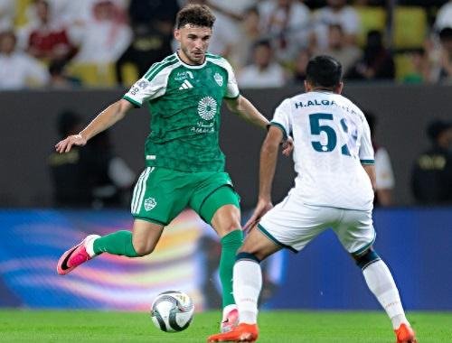 الأهلي السعودي يستهل الموسم الجديد من الدوري بالفوز على الدرعية