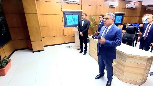 محافظ الدقهلية يتابع جهود السيطرة على حريق مصنع أقطان بأجا