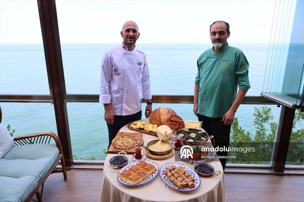 ماذا أكل محمد صلاح؟.. فيديو النجم المصري يثير اهتمام السياح بمطبخ طرابزون