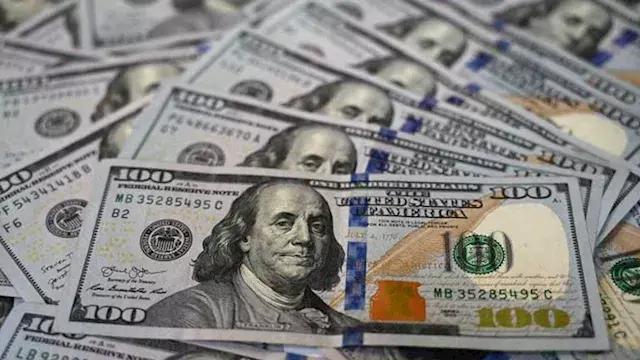 تراجع في 3 بنوك.. سعر الدولار مقابل الجنيه ببداية تعاملات الثلاثاء
