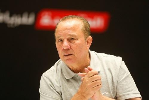 فيفا يهنئ شوقي غريب بعد تعيينه مديرًا فنيًا لاتحاد الكرة