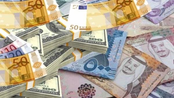 الدولار والريال السعودي بكام؟.. أسعار العملات الآن