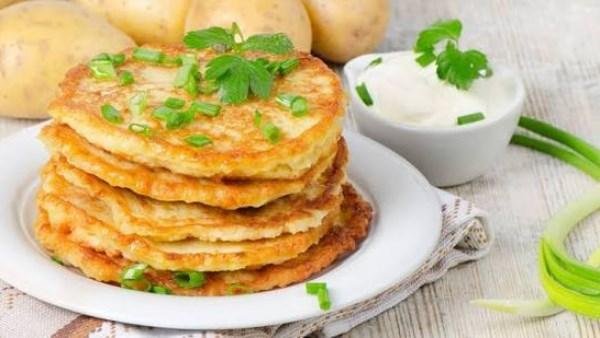لذيذ وصحي .. طريقة عمل بان كيك الجبن القريش