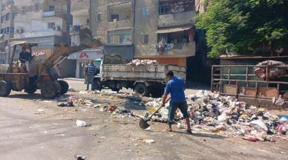 الهيئة العامة للنظافة بالجيزة ترفع المخلفات من عدة أحياء استجابة لشكاوى المواطنين