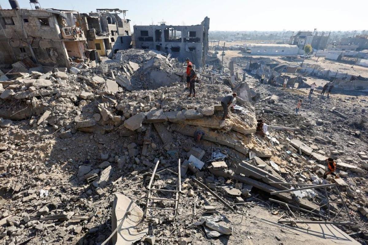 Israeli strikes kill 11 in Gaza, including children