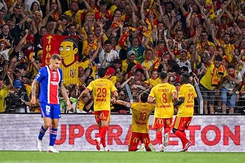 لانس يفوز على باريس سان جيرمان ويتوج بالسوبر الفرنسي