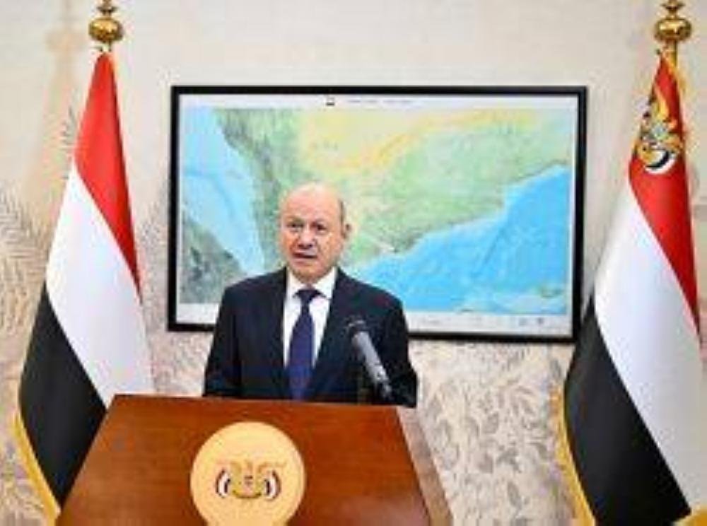 العليمي يدعو إلى التحام وطني شامل بمعركة استعادة مؤسسات الدولة وإنهاء الانقلاب