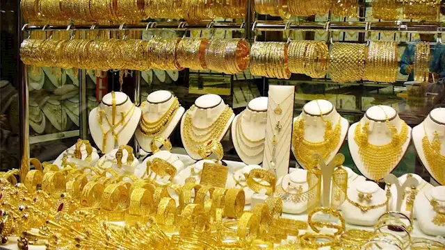 سعر الذهب عيار 21 يتراجع إلى 5950 جنيها خلال تعاملات اليوم