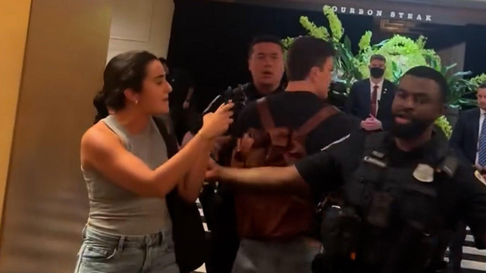 Protesters storm hotel, heckle Netanyahu in Washington DC