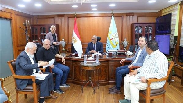 محافظ كفر الشيخ يبحث مع أعضاء مجلسي النواب والشيوخ مشكلات الدوائر