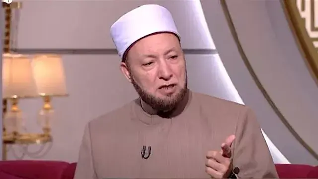 أقرأ القرآن وأخطئ فهل يصل الثواب لابني المتوفى؟.. أمين الفتوى يجيب