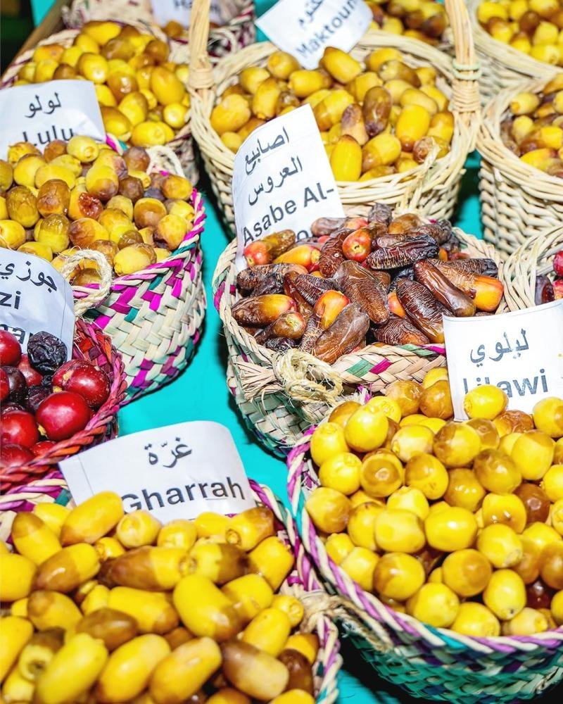 بالأرقام.. تعرف على حصيلة مبيعات مهرجان الرطب بسوق واقف منذ انطلاقته &nbsp;