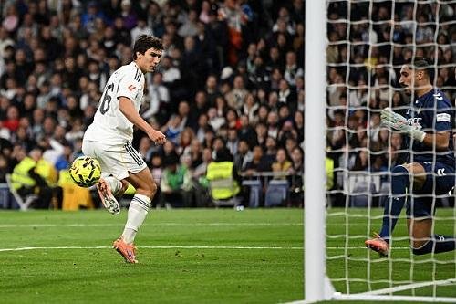 جونزالو جارسيا خارج حسابات الرحيل عن ريال مدريد