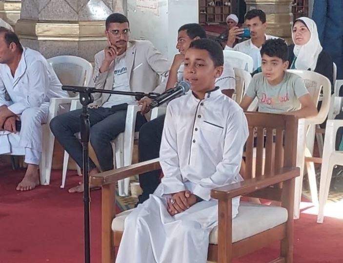 الطفل أنس عن مشاركته في دولة التلاوة: كنت متوترا في البداية.. وأول ما بدأت القراءة شعرت بالراحة