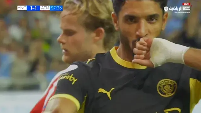 عمر مرموش يحتفي بحصوله على جائزة أفضل لاعب في مباراة السيتي وأتلتيكو مدريد
