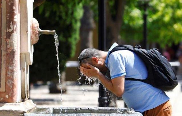 فرنسا وإسبانيا تتأهبان لموجة حارة وسط تصاعد المخاوف من اندلاع حرائق جديدة