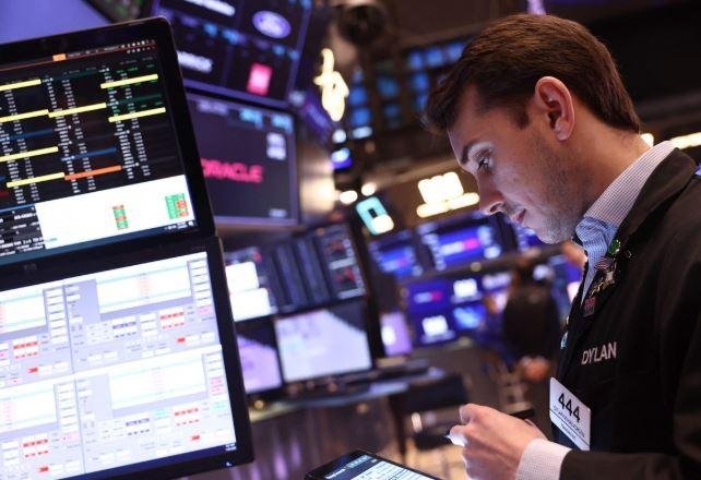 تباين أداء الأسهم في آسيا بعد تراجع معتدل في وول ستريت