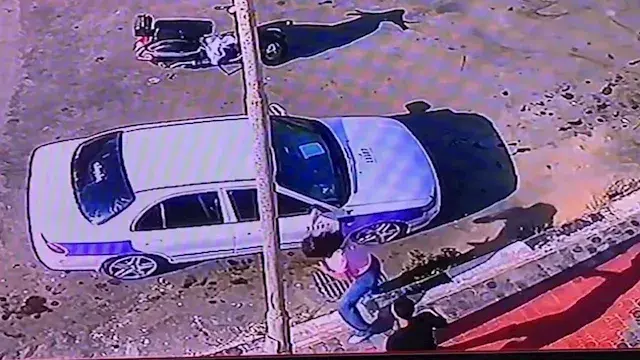 ضرب وسحل في وضح النهار.. فيديو متداول لاعتداء شاب على فتاة ببورسعيد