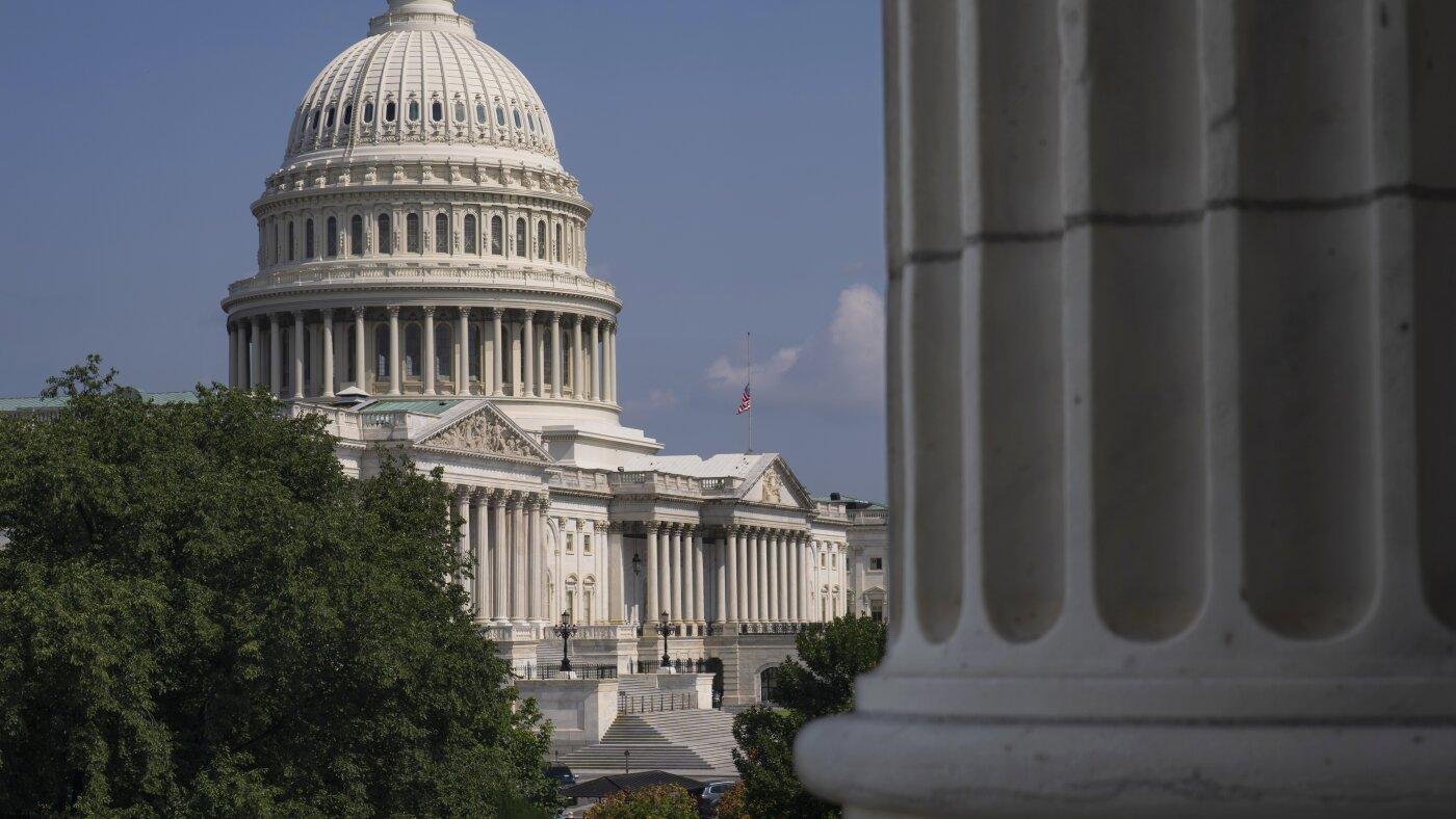 For a 2nd time, House approves resolution to end the war in Iran in a rebuke to Trump