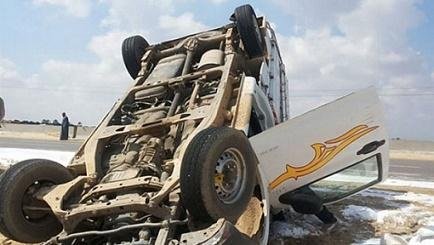 إصابة 12 شخصًا في انقلاب سيارة ربع نقل غرب أسوان
