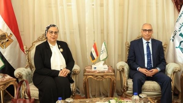رئيسة القومي للمرأة تزور مجلس الدولة لتهنئة المستشار محمود إبراهيم أبو الدهب بتوليه رئاسة المجلس