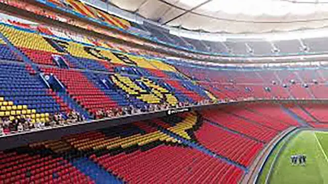 10 صور ترصد ملعب مباراة الأهلي وبرشلونة