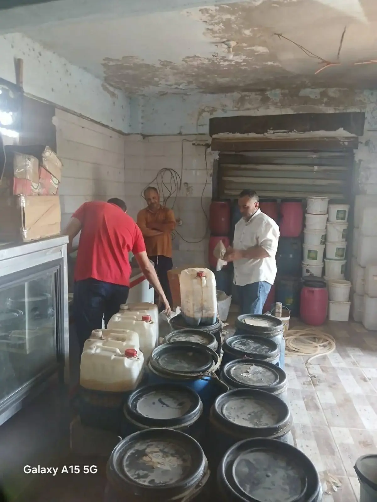 ضبط طن و200 كيلو طحينة وعسل وبهارات فاسدة ومجهولة خلال حملة تفتيش بكفر الشيخ (تفاصيل)
