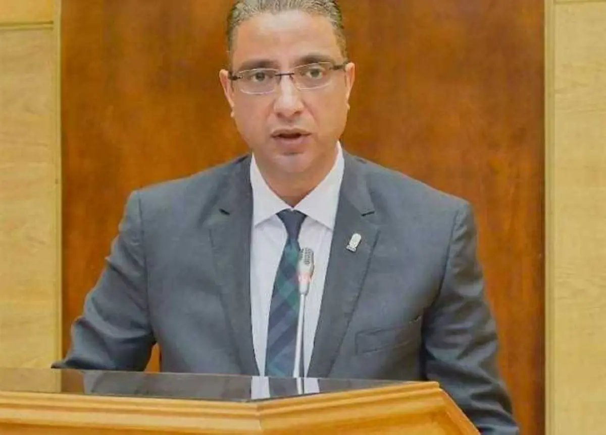 محافظ الجيزة: تحسين كفاءة الطرق بالحوامدية والبدرشين ومنشأة القناطر