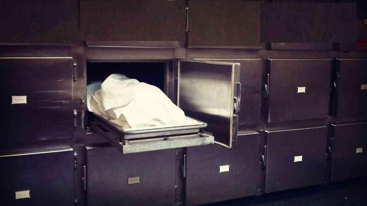 بعد 9 أيام من وفاتها.. العثور على جثة فتاة متحللة بمدينة دهب