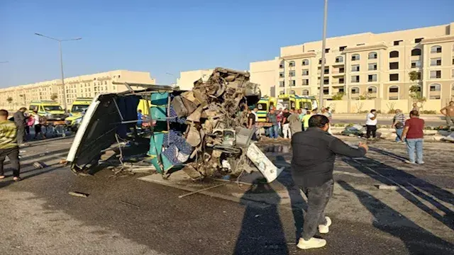 جثة و25 مصابا في تصادم أتوبيس عمال مع تريلا بالتجمع الخامس