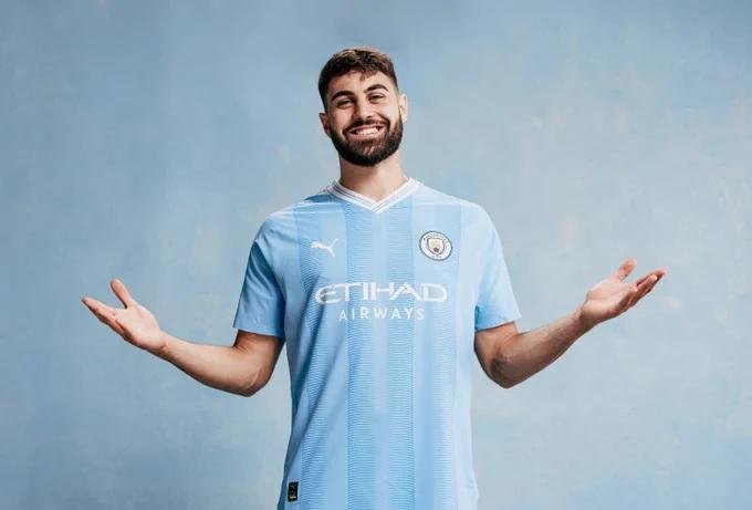 جفارديول: لم أتردد في تجديد عقدي مع مانشستر سيتي