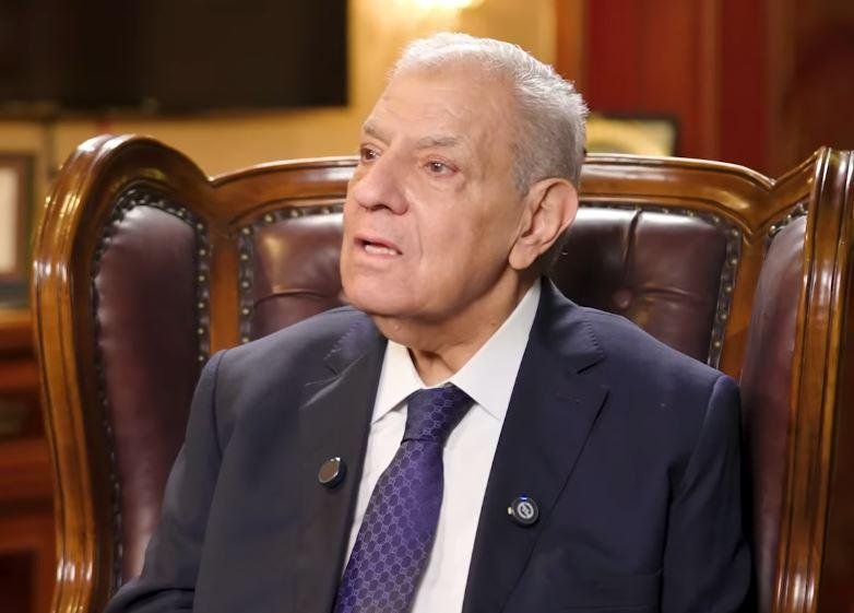 إبراهيم محلب: الاقتراض لتمويل مشروعات البنية التحتية كان علاجا لابد منه لإنقاذ مصر من الركود والشلل