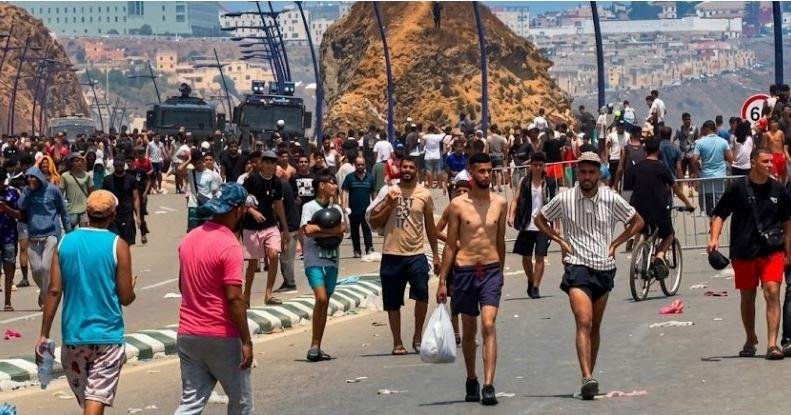 تدابير أمنية مشددة على الحدود مع إسبانيا في إيطاليا وفرنسا بعد تدفق المهاجرين إلى سبتة