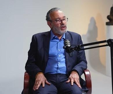 عمرو خفاجي يستعيد زمن «روزاليوسف»: انفرادات هزّت المشهد السياسي وكواليس لقاء عبود الزمر بوزير الداخلية الأسبق