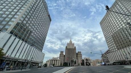 الخارجية الروسية: موسكو تعتزم المطالبة بتسليم مدعي عام الجنائية الدولية السابق كريم خان