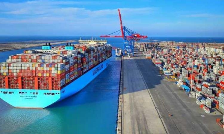 نائب وزير النقل: تداول 1.5 مليون حاوية و46 مليون طن بضائع بميناء دمياط هذا العام