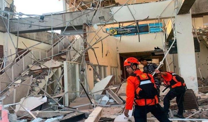 ارتفاع حصيلة قتلى الزلزال في إندونيسيا إلى 53