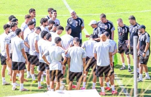 رسميا.. الأهلي يواجه بادالونا الإسباني وديا يوم 12 أغسطس