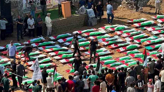 بعد نحو 3 أعوام من استشهادهم.. غزة تشيع رفات 112 شهيدا في أكبر جنازة بالقطاع (صور- فيديو)