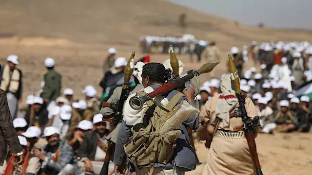 إيران: الحوثيون لديهم حرية القرار في مسألة الانضمام إلى طهران لمهاجمة أمريكا