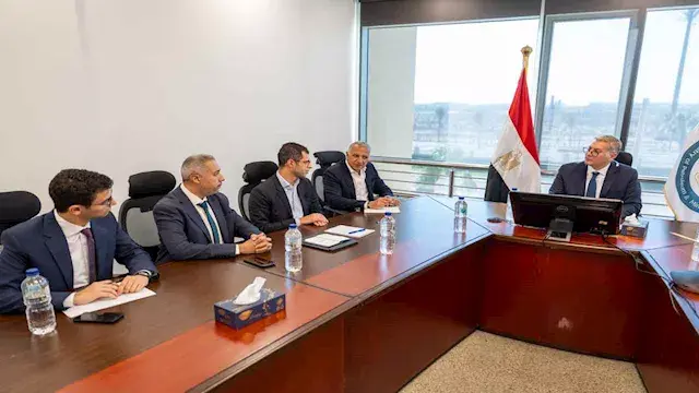 وزير البترول يبحث مع السويدي كابيتال تسريع مصنع للأسمدة الفوسفاتية