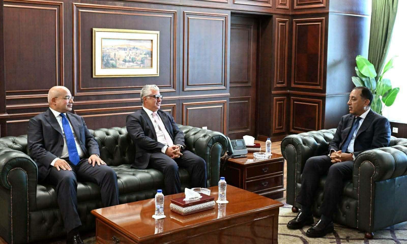 مدبولي يشهد مراسم تسليم وتسلم رئاسة الهيئة العامة للمنطقة الاقتصادية لقناة السويس