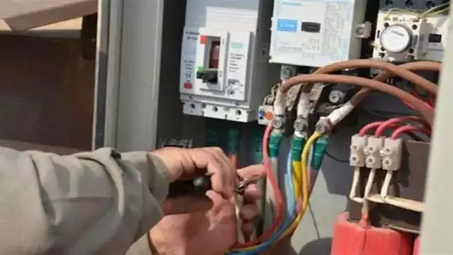 كشف ملابسات واقعة سرقة كهرباء بالشرقية