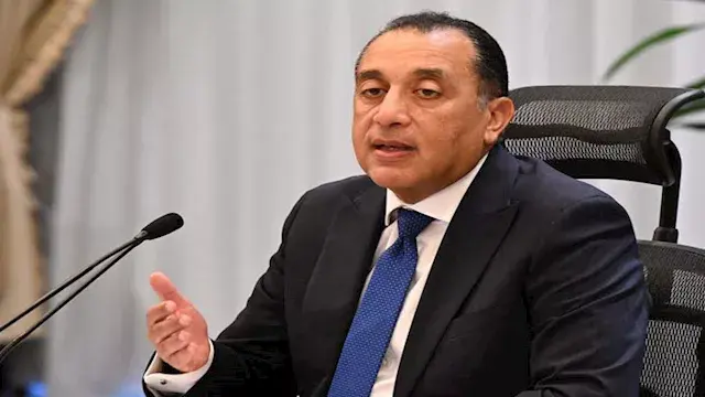البداية بـ11 فرعًا.. رئيس الوزراء يتابع تطوير خدمات الشهر العقاري والتوسع في مكاتب التوثيق بالبنوك