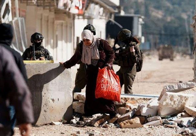 محافظ طولكرم: نزوح كبير من المدينة جراء اعتداءات الاحتلال