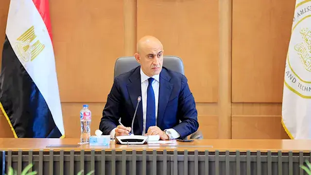 "التعليم" توجه بتخصيص فصول ولجان امتحانات لذوي الهمم بالدور الأرضي بالمدارس