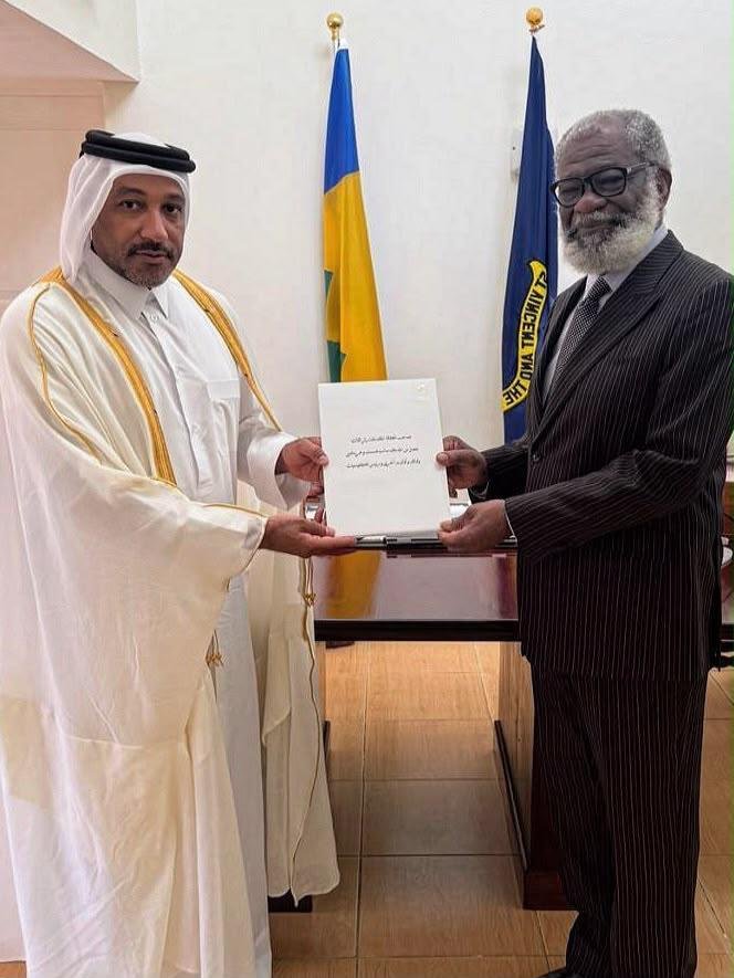الحاكم العام لسانت فنسنت وغرينادين يتسلم أوراق اعتماد سفير قطر