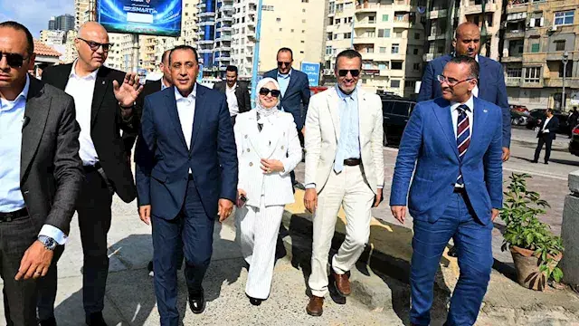 بالصور.. مدبولي يتفقد كورنيش الإسكندرية ويوجه بالتوسع في التطوير